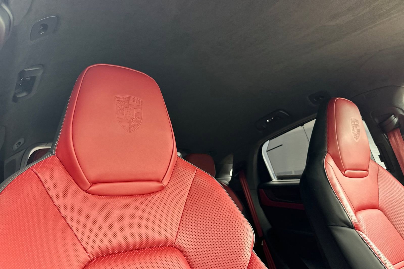 Certified 2024 Porsche Cayenne Turbo GT AWD/4WD image 19