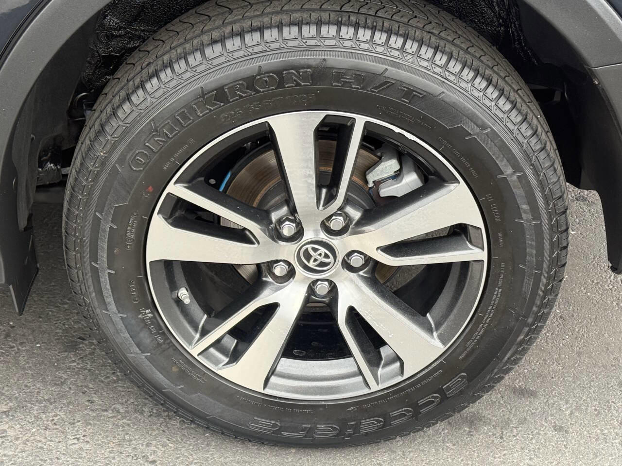 Used 2017 Toyota RAV4 XLE image 13