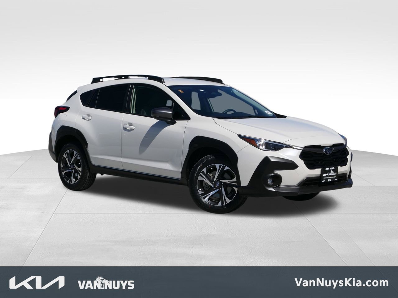 Used 2024 Subaru Crosstrek 2.0i Premium w/ Crosstrek Mirror Package AWD/4WD image 1