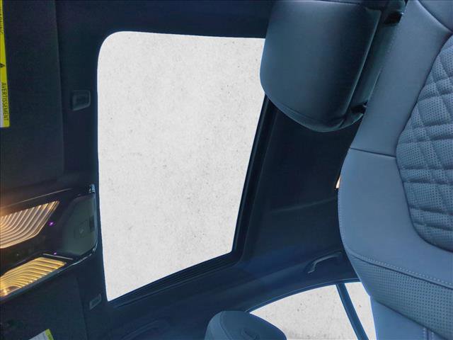 Used 2023 BMW 530e w/ Convenience Package image 16