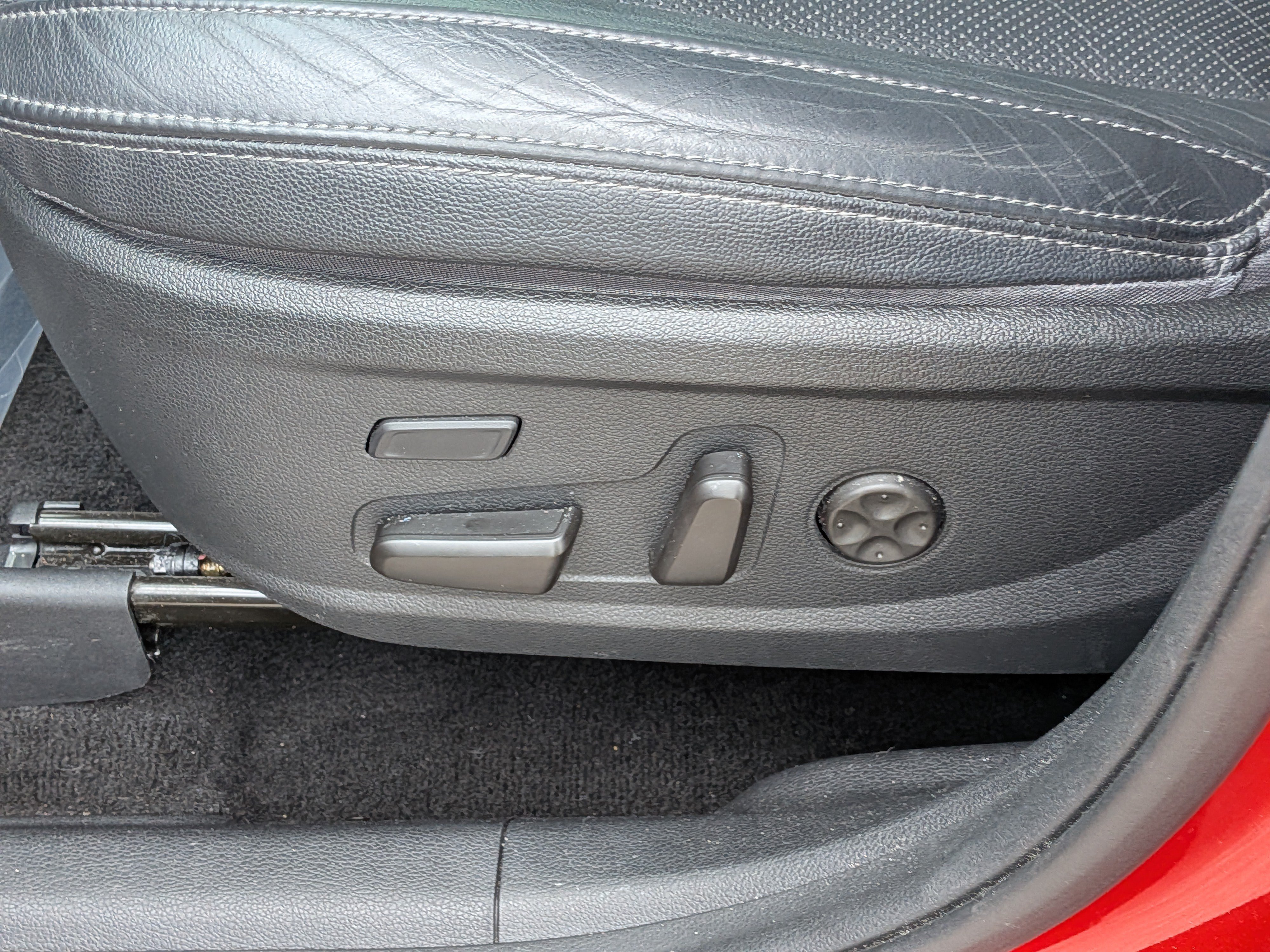 Used 2020 Hyundai Santa Fe Limited FWD image 22