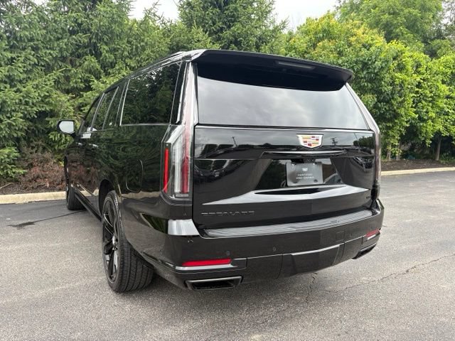 Certified 2025 Cadillac Escalade ESV Sport Platinum AWD/4WD image 3