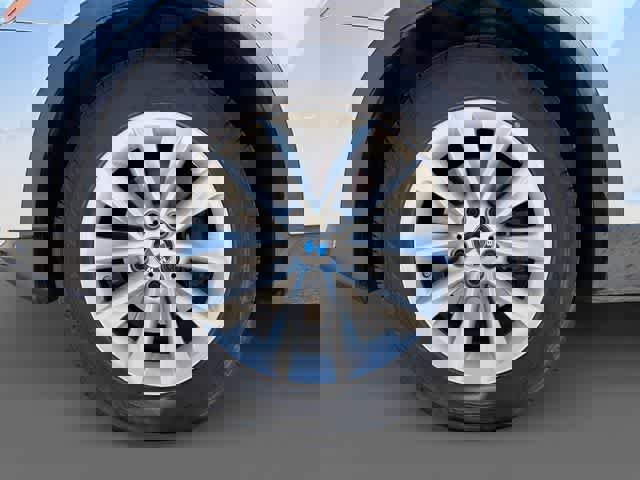 Used 2017 BMW X3 xDrive28i image 9