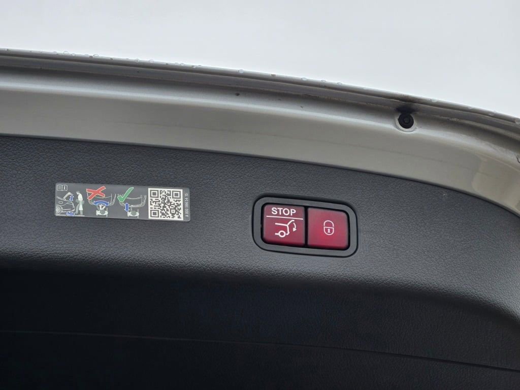 Used 2023 Mercedes-Benz GLC 300 4MATIC image 16