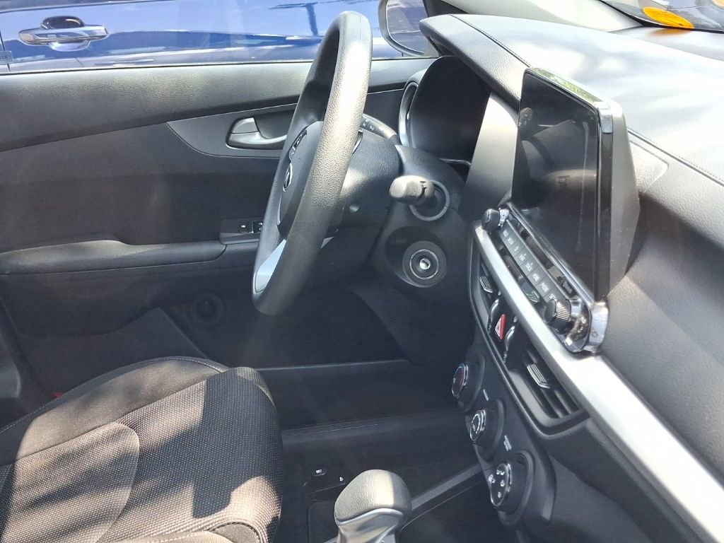 Used 2020 Kia Forte LXS FWD image 13