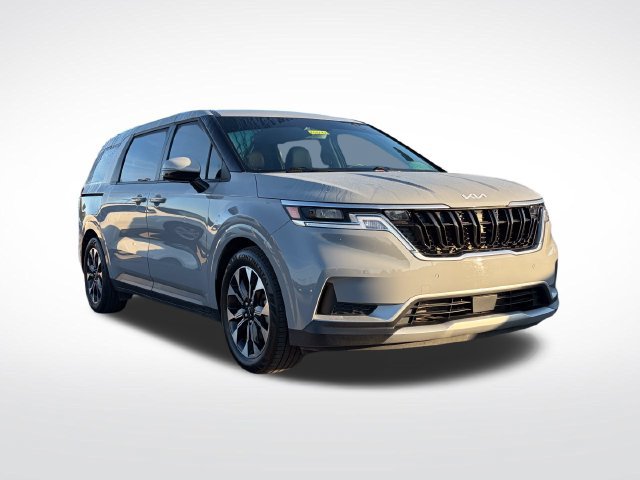 Certified 2024 Kia Carnival EX FWD image 4