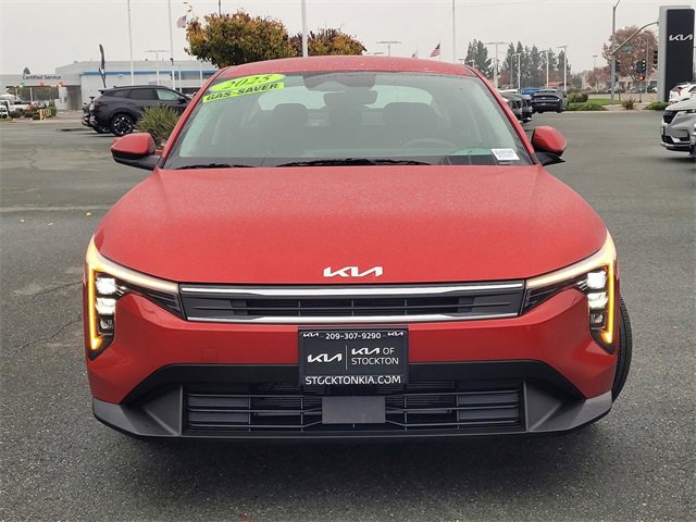 Used 2025 Kia K4 LXS image 2