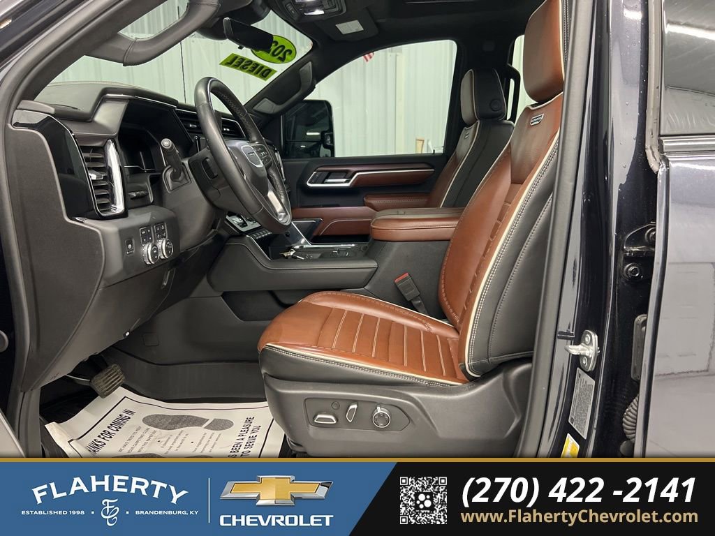 Used 2024 GMC Sierra 2500 Denali Ultimate image 9
