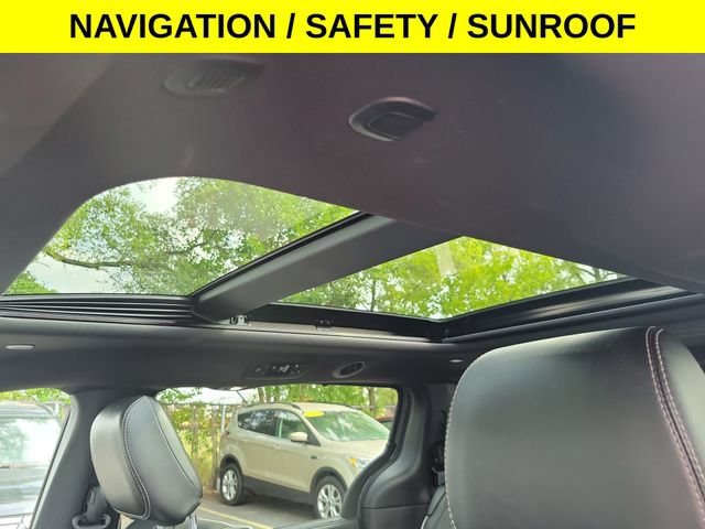 Used 2025 Chrysler Pacifica Limited FWD image 10