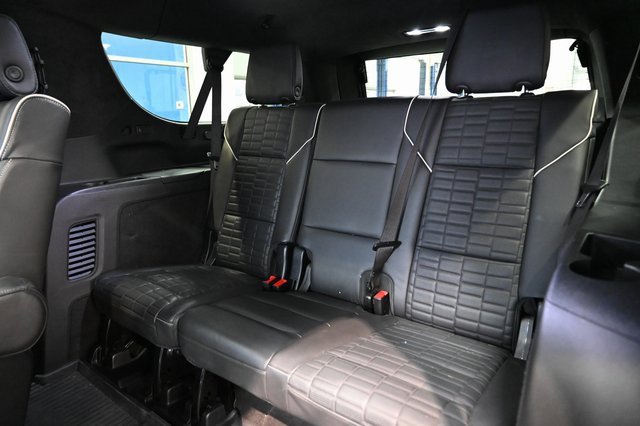 Used 2025 Cadillac Escalade ESV Sport Platinum w/ LPO, Floor Liner Package image 17