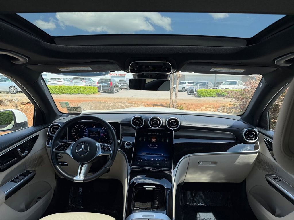 Used 2024 Mercedes-Benz GLC 300 4MATIC image 13