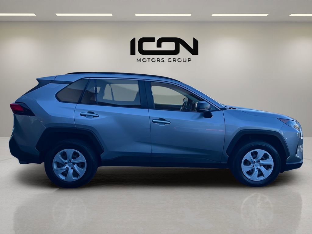 Used 2019 Toyota RAV4 LE image 6