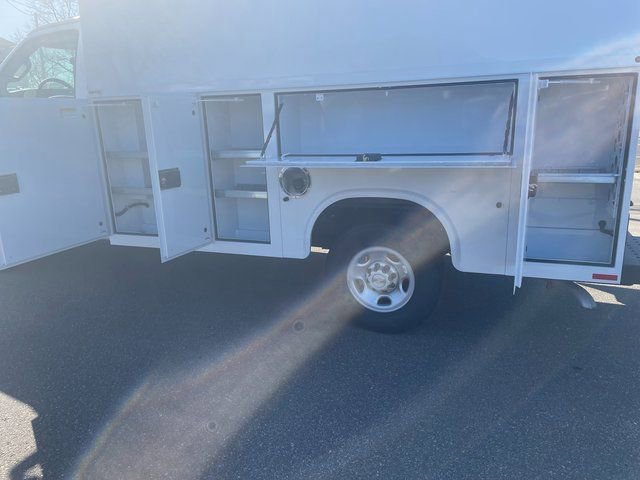 New 2024 Chevrolet Express 3500 w/ Power Convenience Package image 6