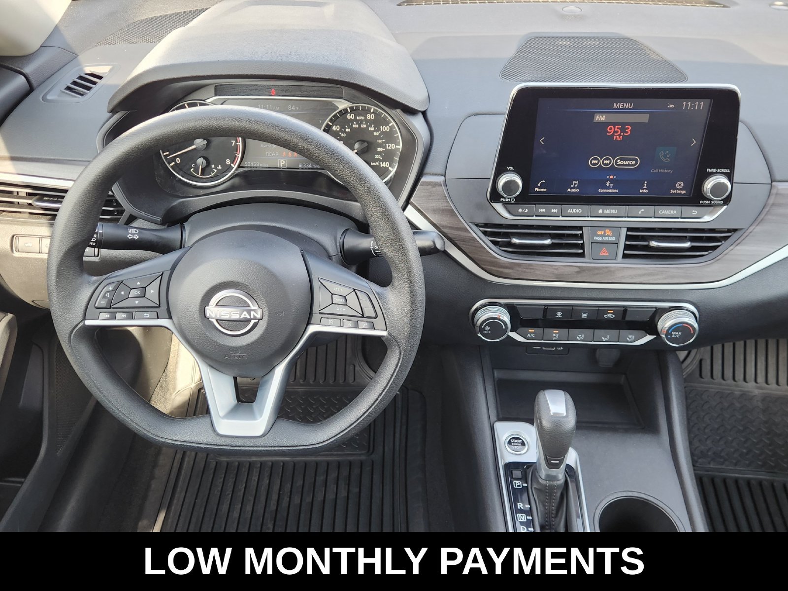 Used 2025 Nissan Altima 2.5 SV FWD image 31
