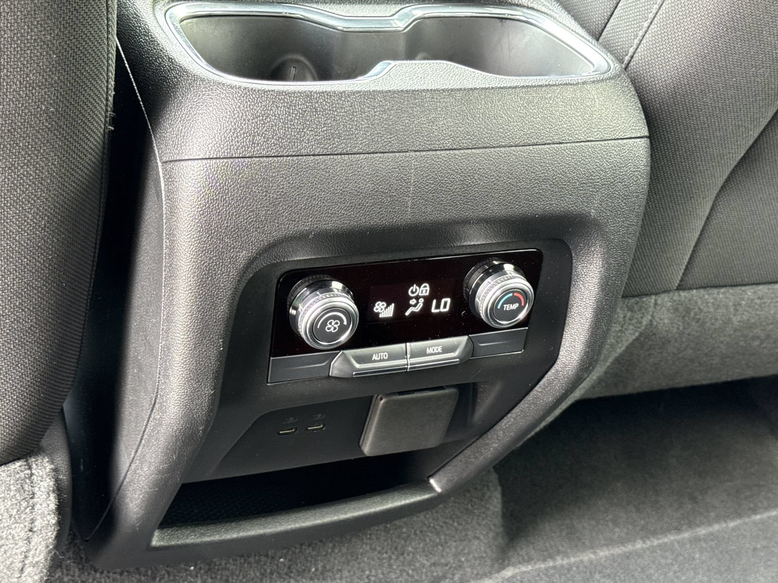 Used 2025 GMC Acadia Elevation FWD image 13