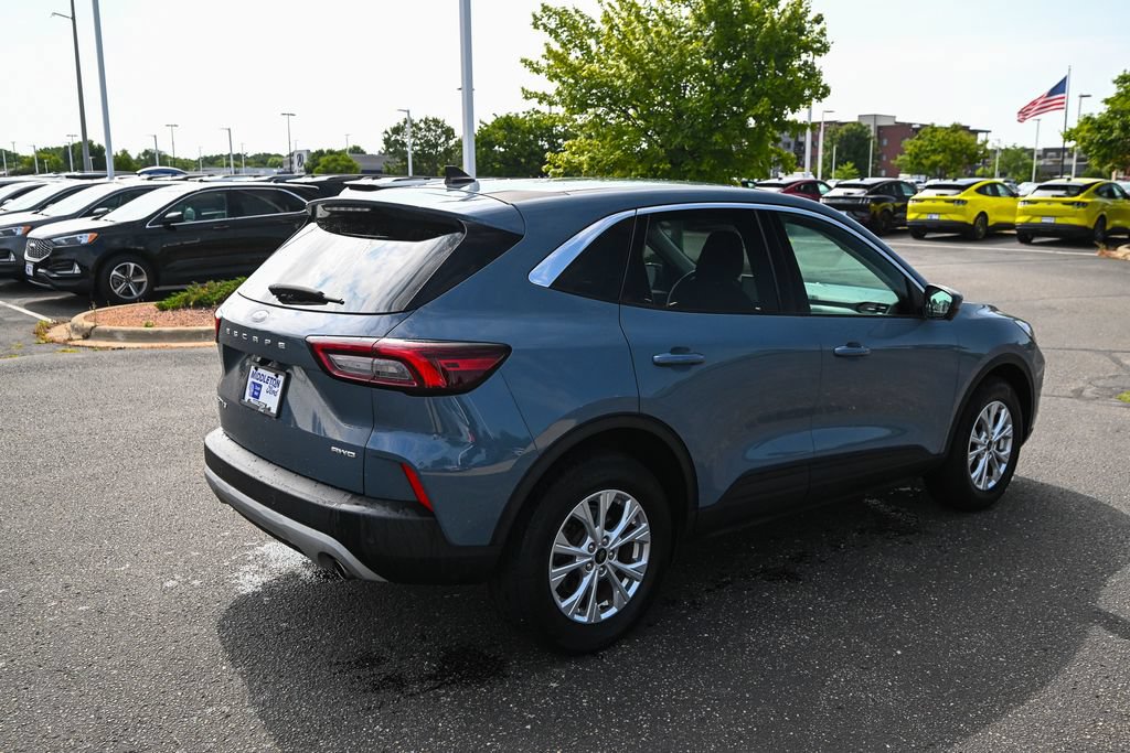 Used 2023 Ford Escape Active w/ Tech Pack #2 AWD/4WD image 5