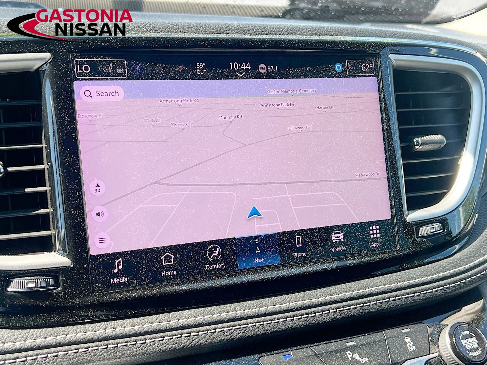 Used 2024 Chrysler Pacifica Limited FWD image 17