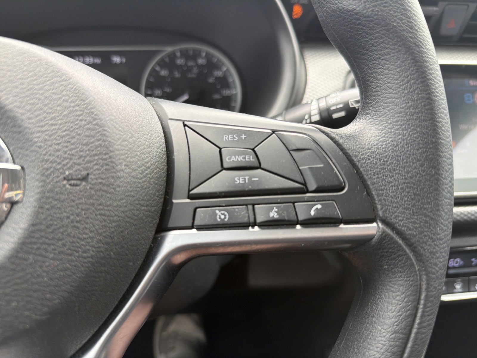 Used 2019 Nissan Kicks SV FWD image 27