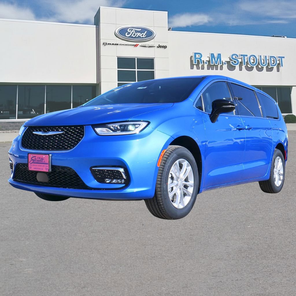 New 2026 Chrysler Pacifica Select image 15