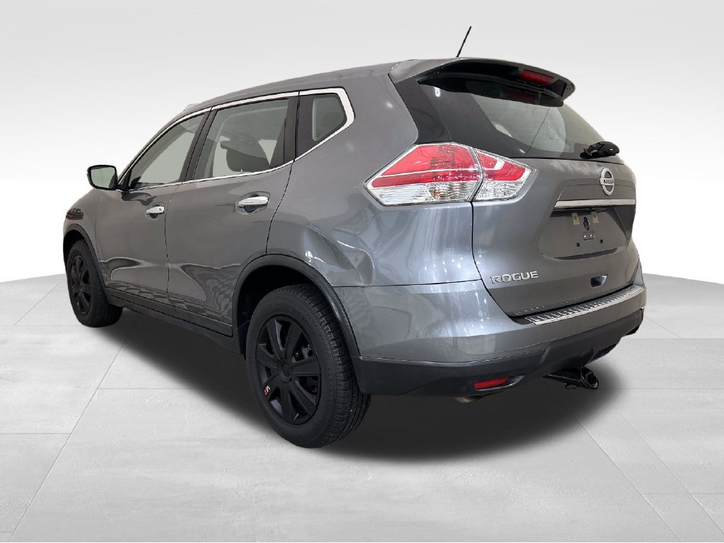 Used 2015 Nissan Rogue S FWD image 3