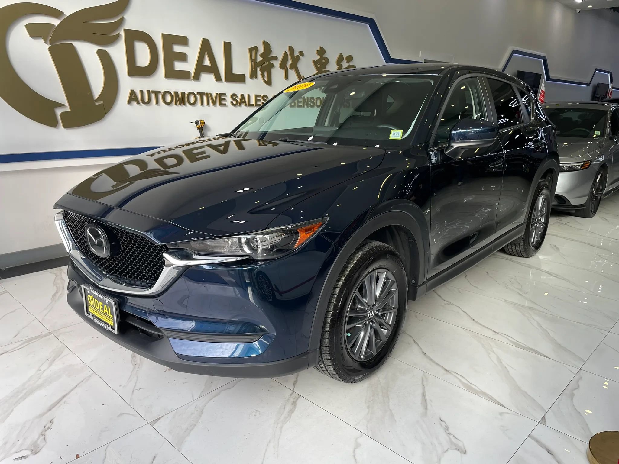 Used 2019 MAZDA CX-5 Touring AWD/4WD image 4