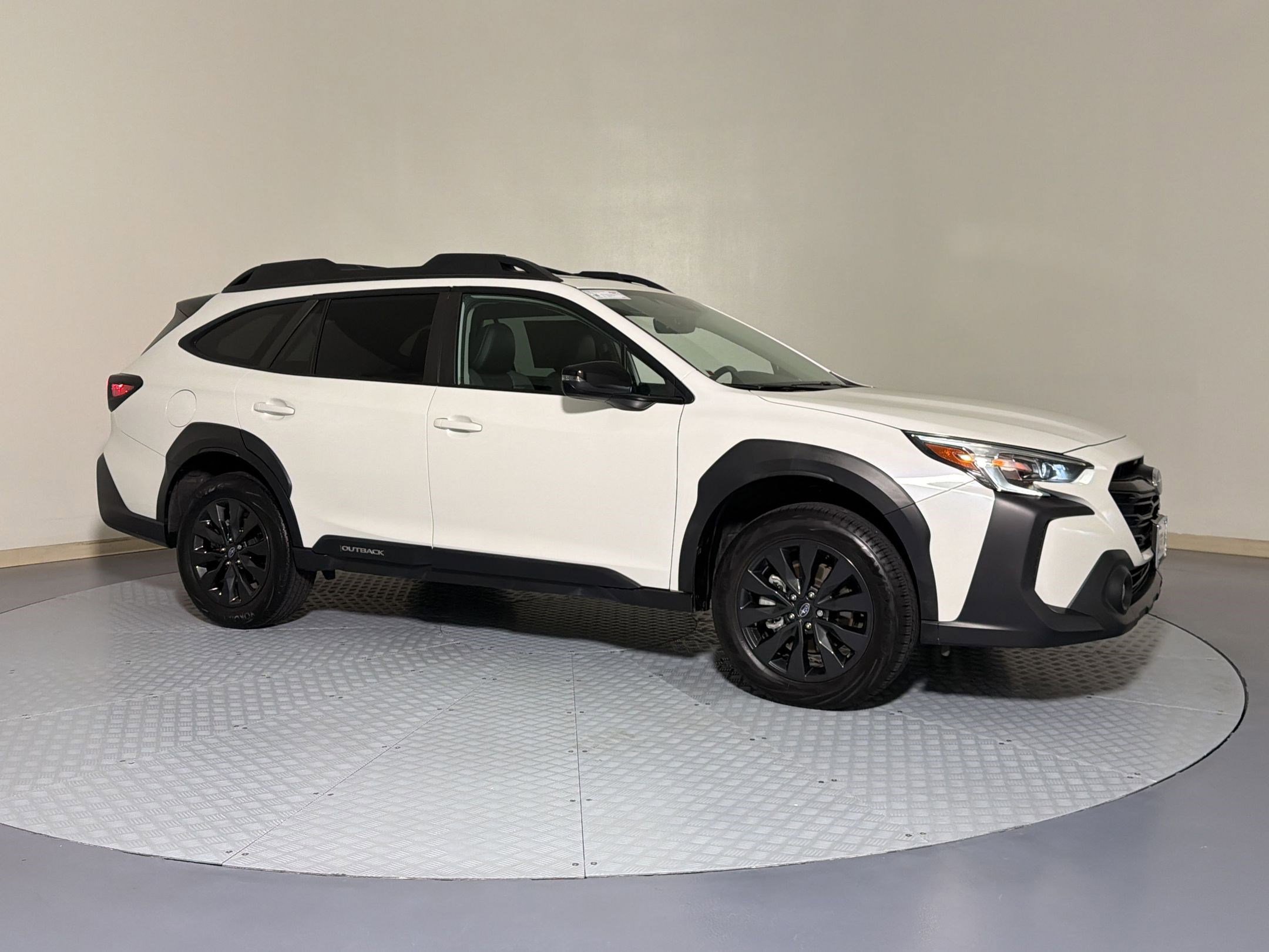Used 2023 Subaru Outback Onyx Edition AWD/4WD image 7
