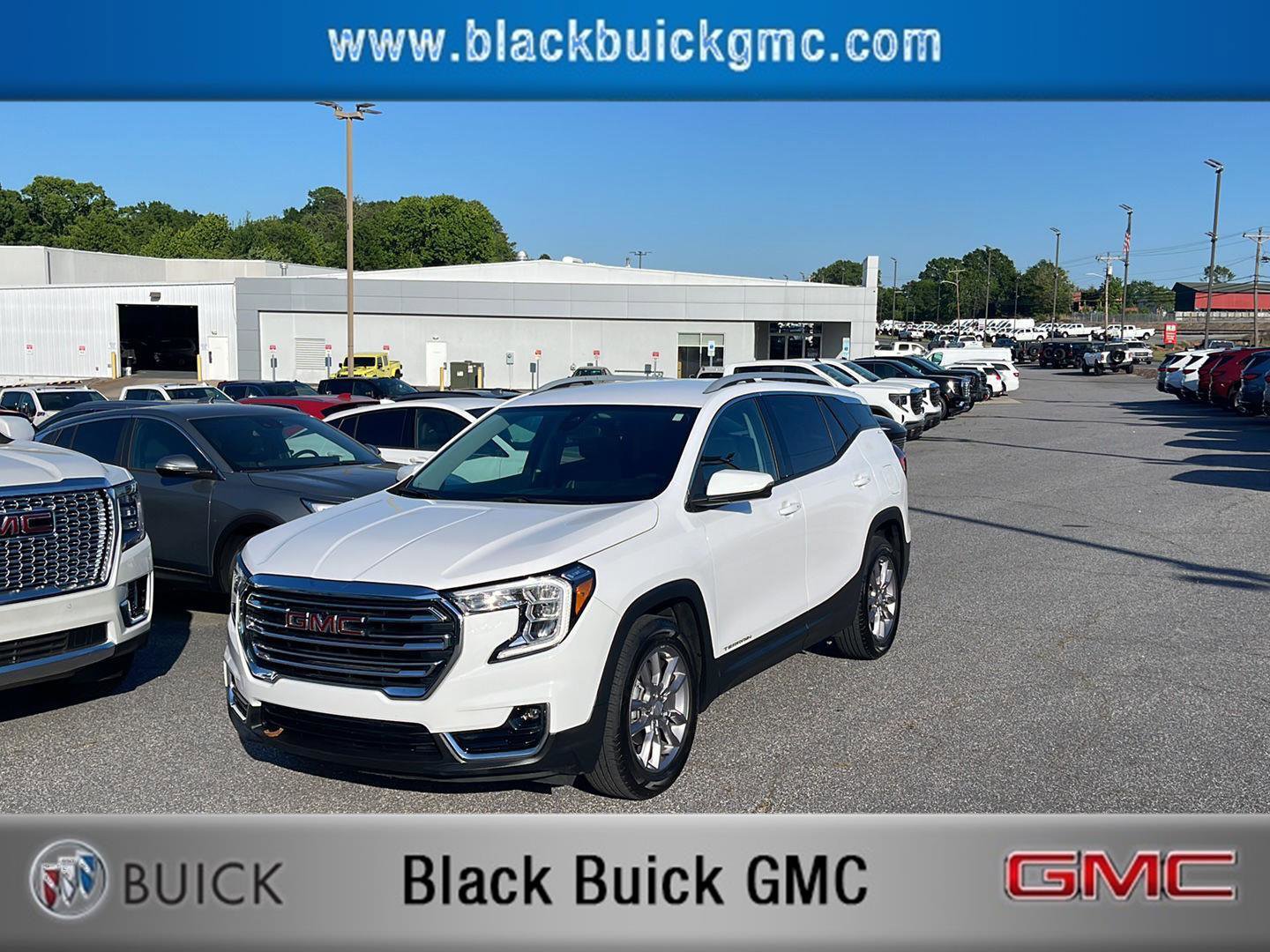 Used 2022 GMC Terrain SLT w/ Infotainment Package II