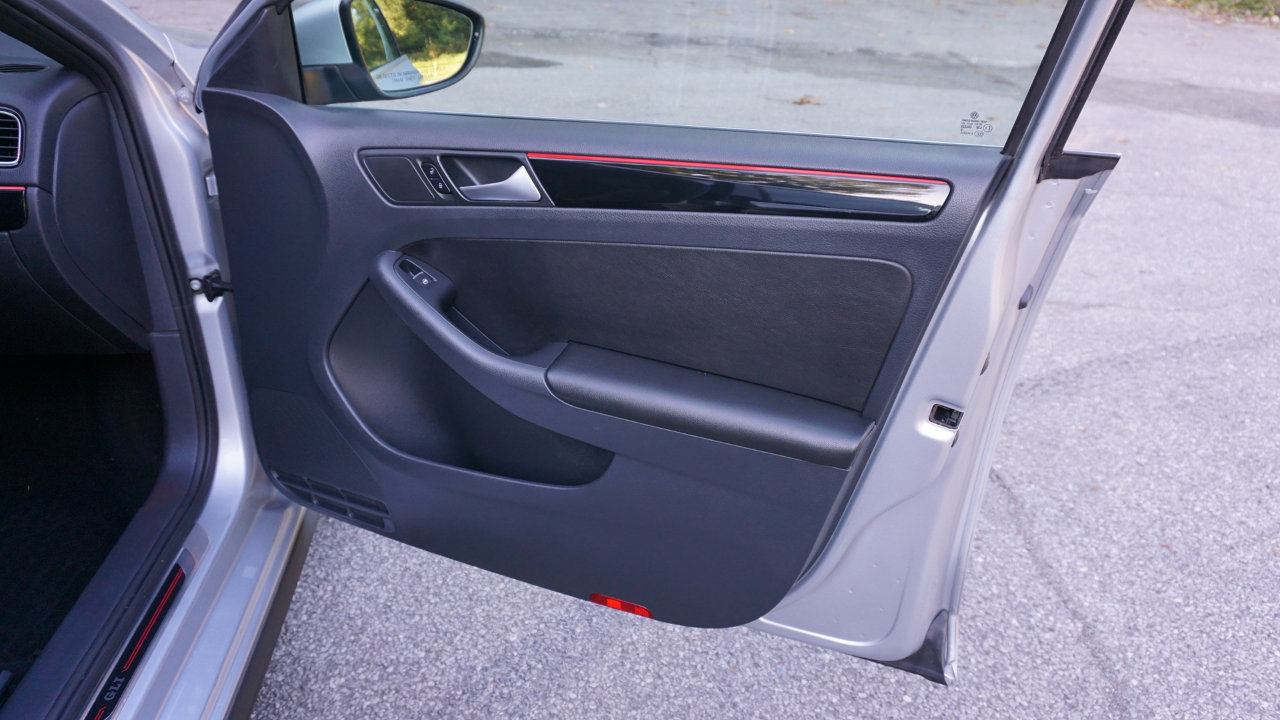 Used 2015 Volkswagen Jetta GLI SE image 22