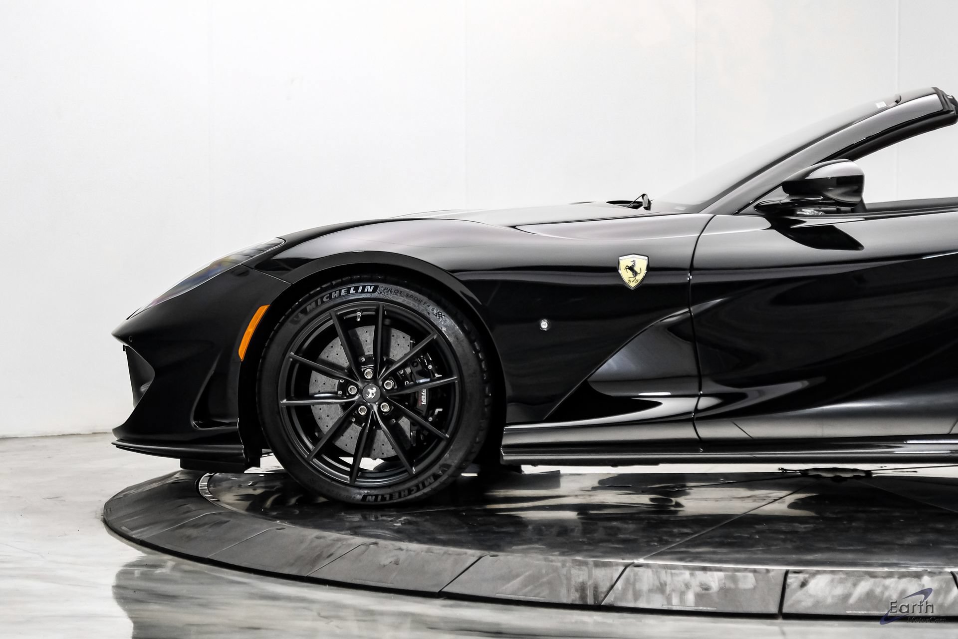 Used 2022 Ferrari 812 GTS RWD image 11