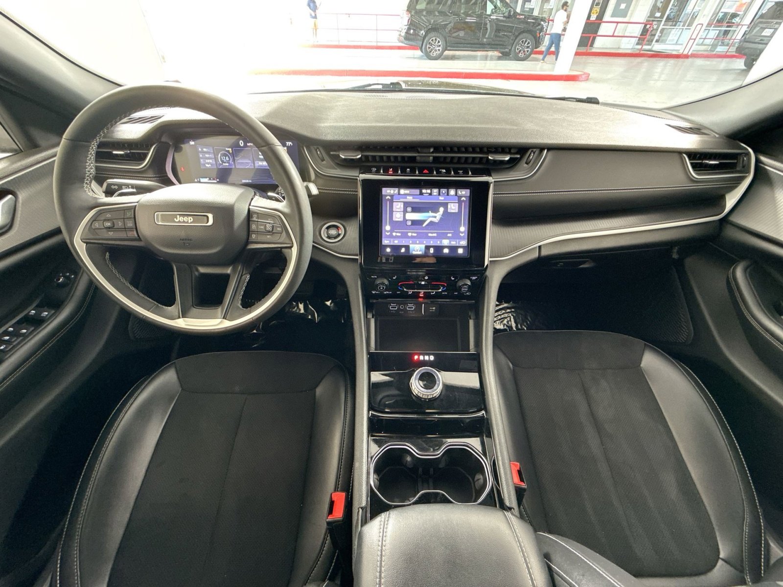 Used 2023 Jeep Grand Cherokee L Laredo AWD/4WD image 22
