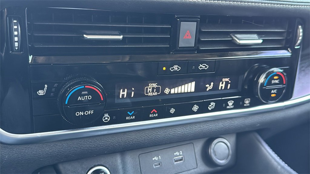 Used 2021 Nissan Rogue Platinum image 25