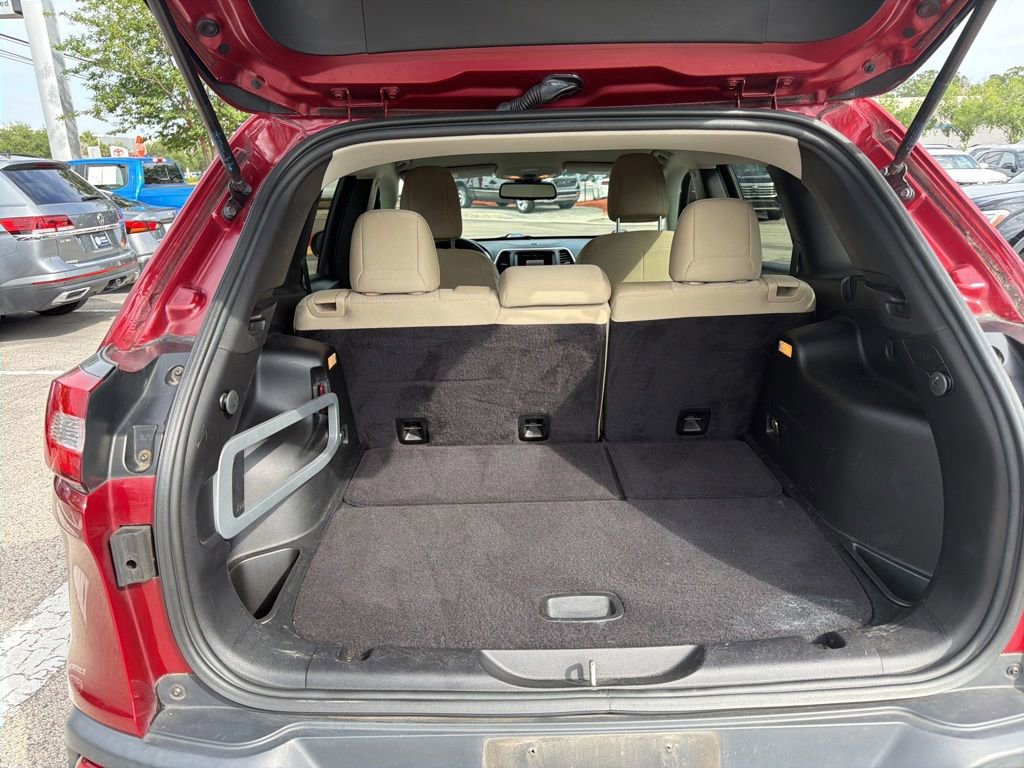 Used 2015 Jeep Cherokee Latitude FWD image 15