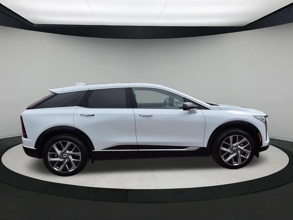 New 2027 Cadillac Optiq Luxury RWD image 6