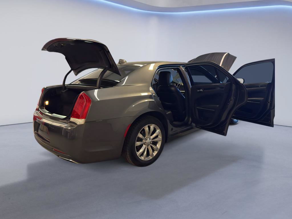 Used 2017 Chrysler 300 C AWD/4WD image 14