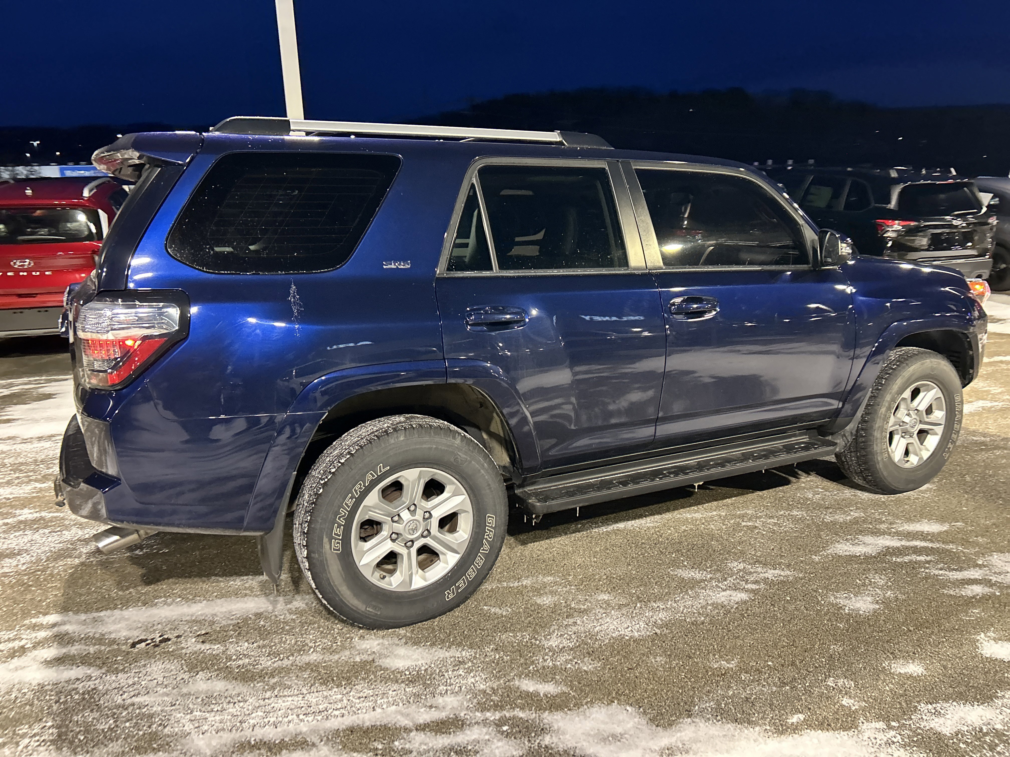 Used 2020 Toyota 4Runner SR5 Premium image 8