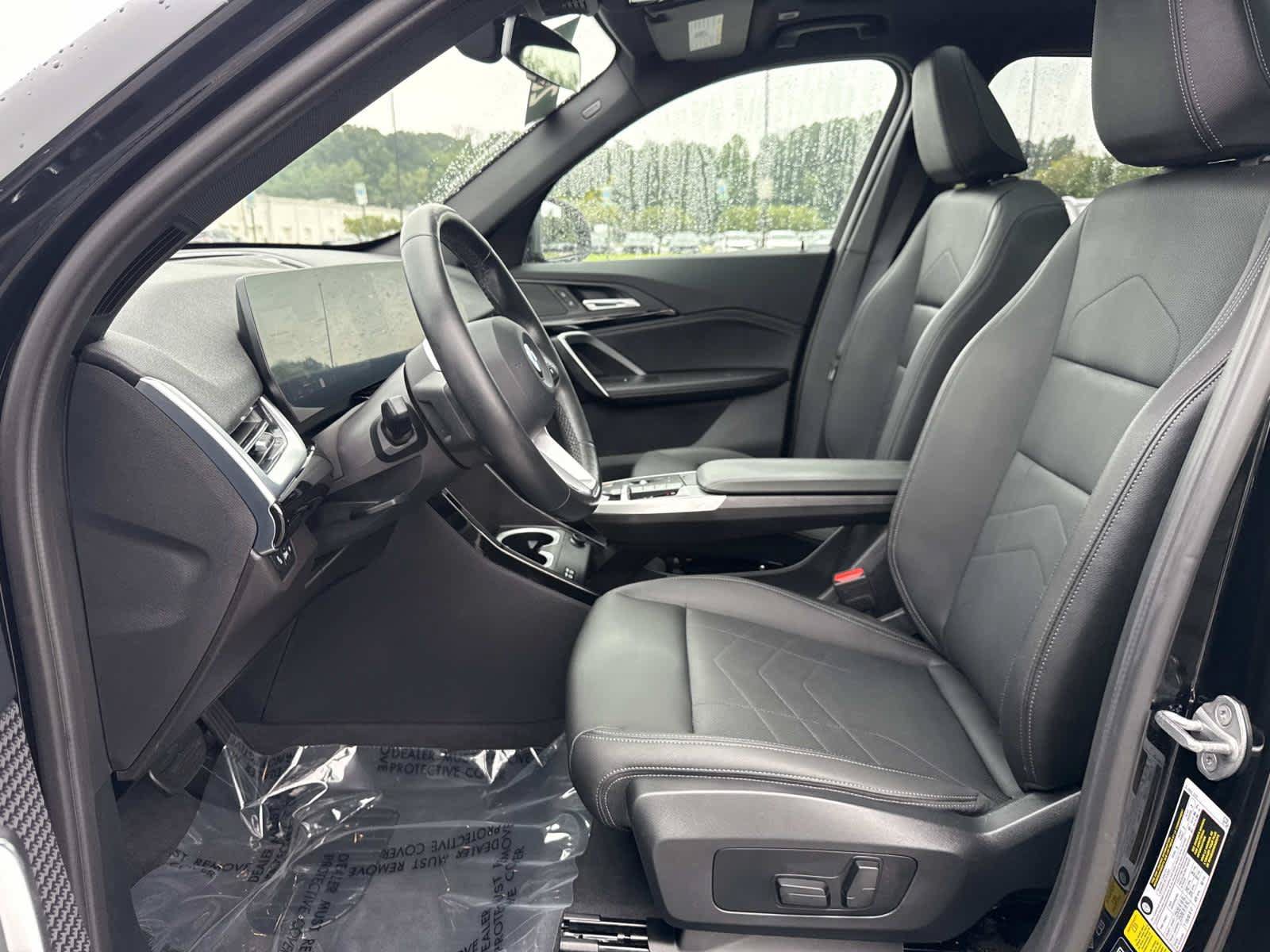 Used 2023 BMW X1 xDrive28i w/ Convenience Package AWD/4WD image 14