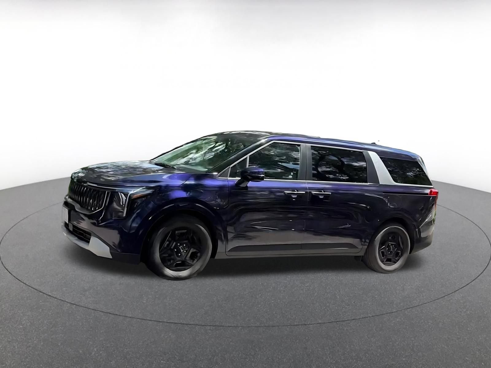 Used 2026 Kia Carnival FWD image 7