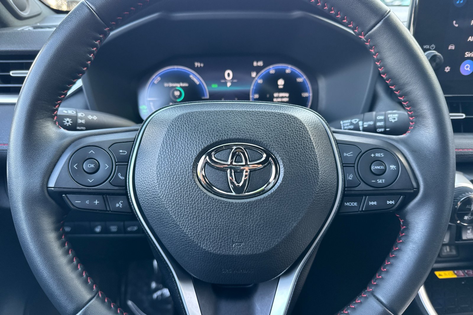 Used 2025 Toyota RAV4 XSE w/ Weather Package AWD/4WD image 23
