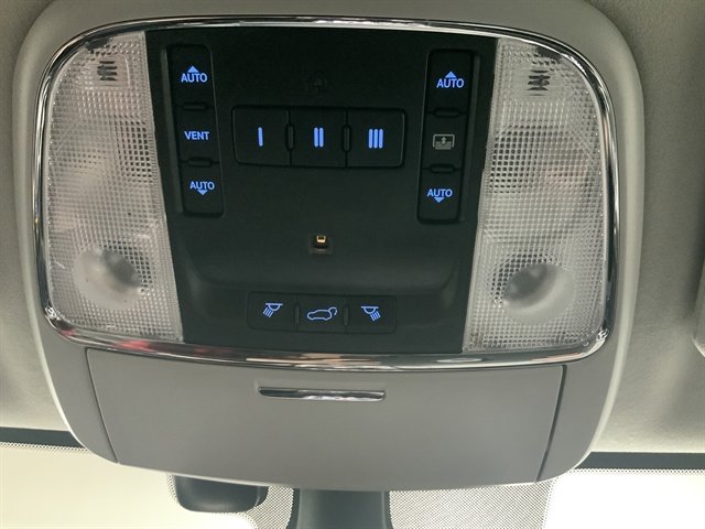 Used 2018 Jeep Grand Cherokee Summit AWD/4WD image 30