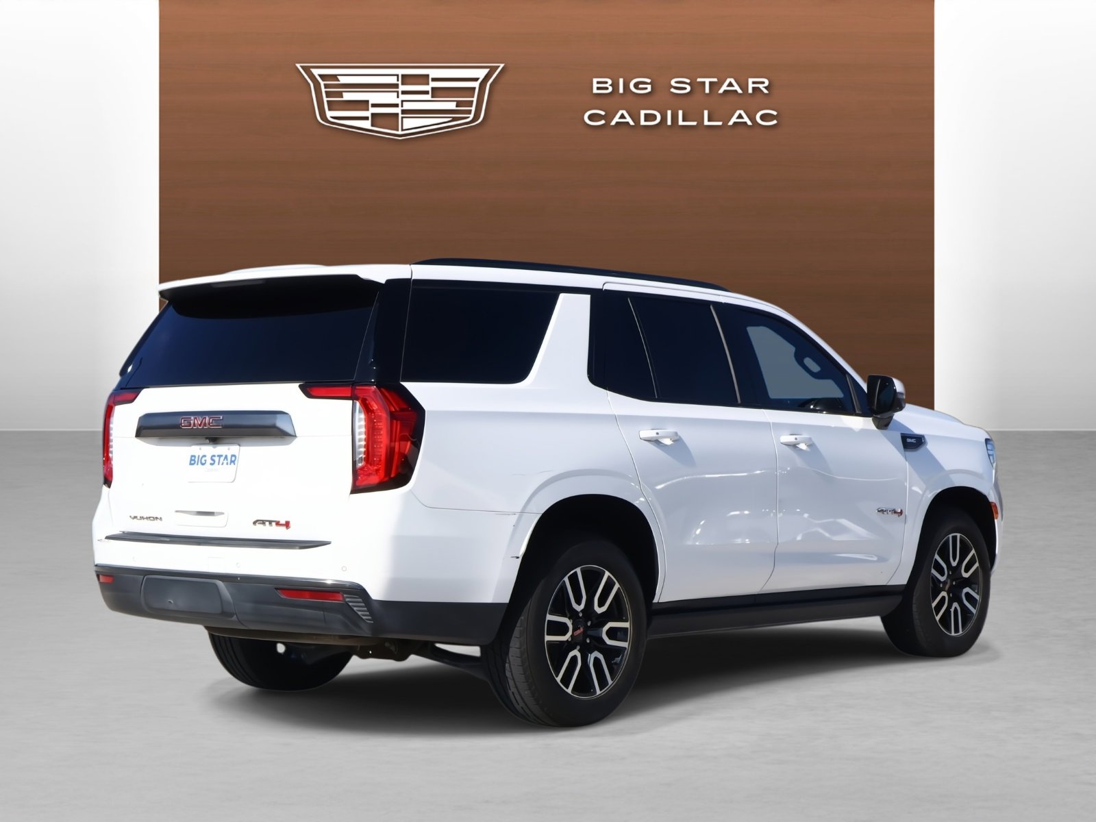 Used 2023 GMC Yukon AT4 w/ AT4 Premium Package image 5