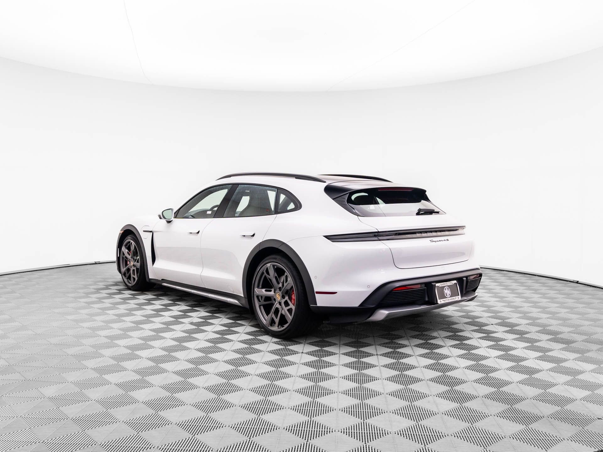 New 2025 Porsche Taycan 4S image 3