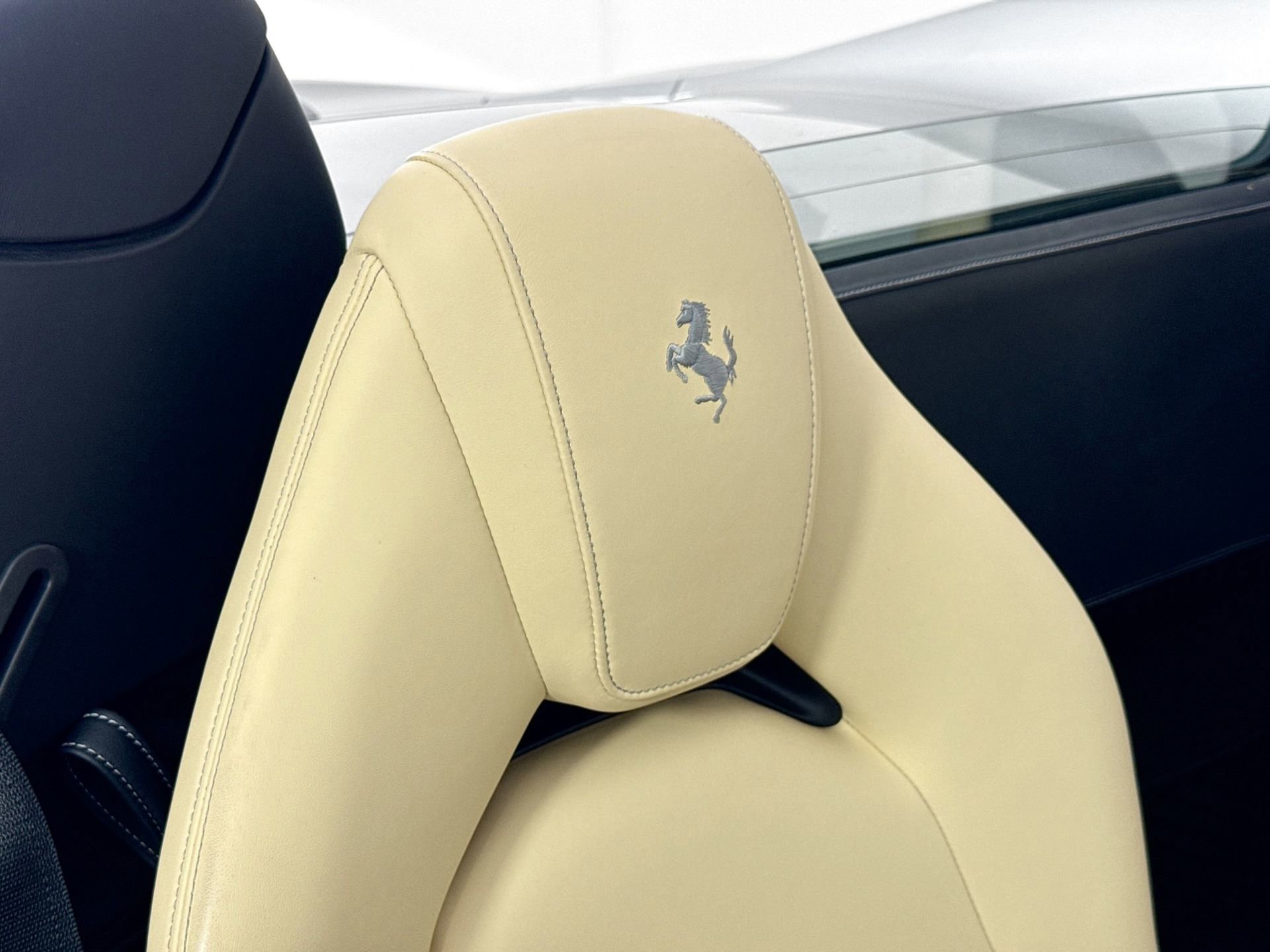 Certified 2021 Ferrari F8 Tributo image 23