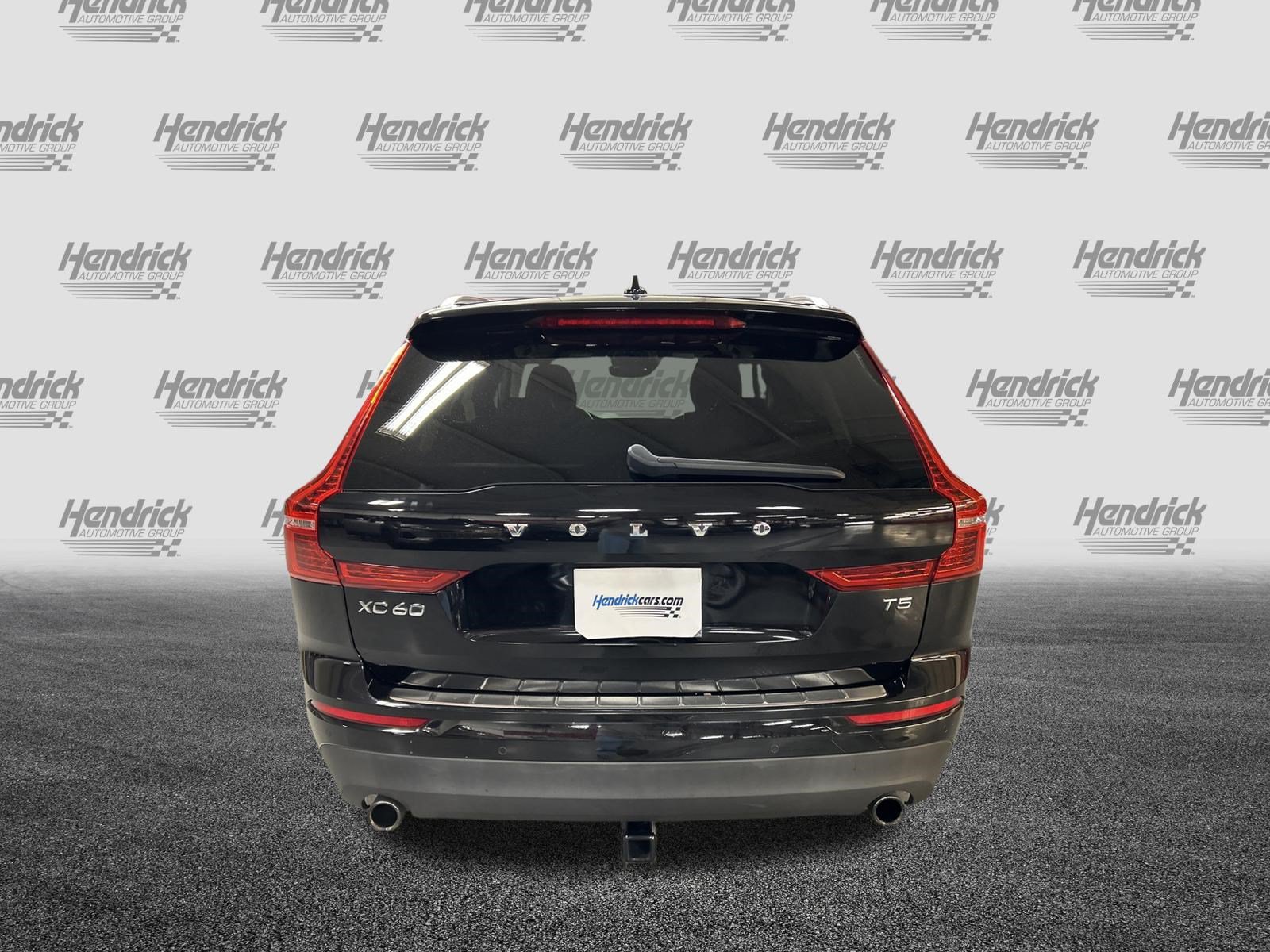 Used 2019 Volvo XC60 T5 Momentum w/ Multimedia Package FWD image 9