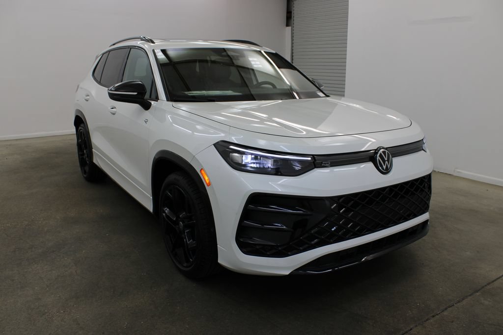 New 2026 Volkswagen Tiguan SE R-Line FWD image 6