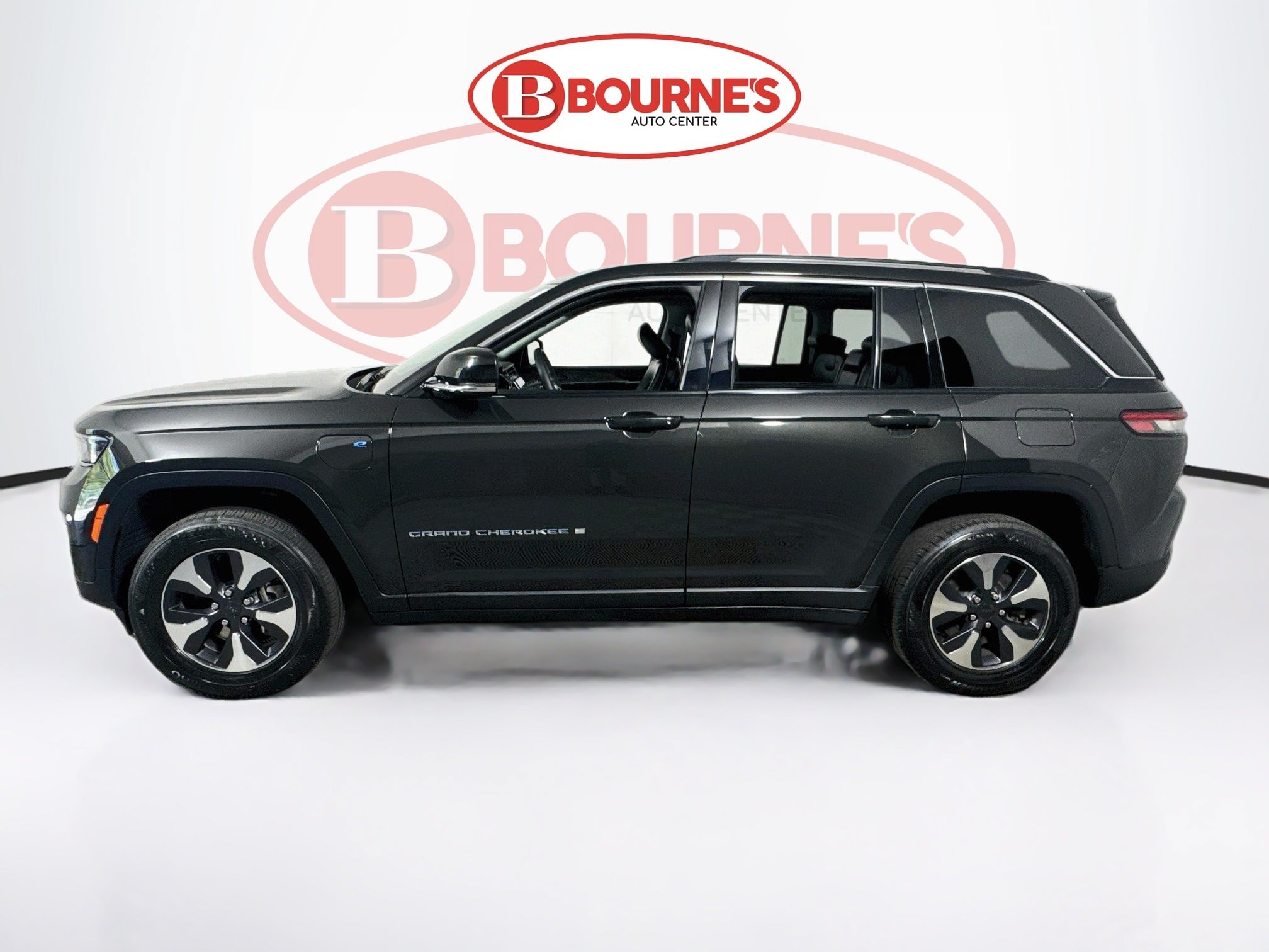 Used 2024 Jeep Grand Cherokee Limited 4xe AWD/4WD image 9