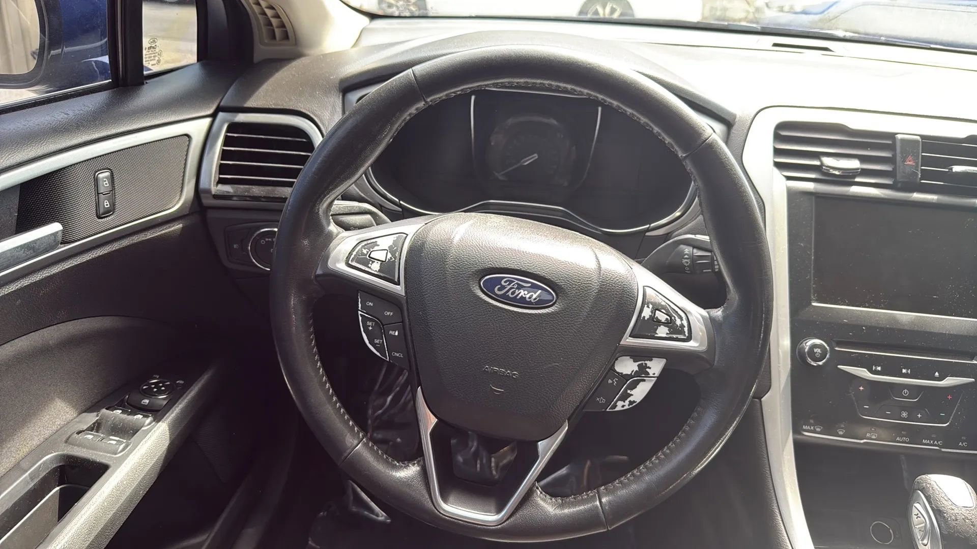 Used 2013 Ford Fusion SE FWD image 29