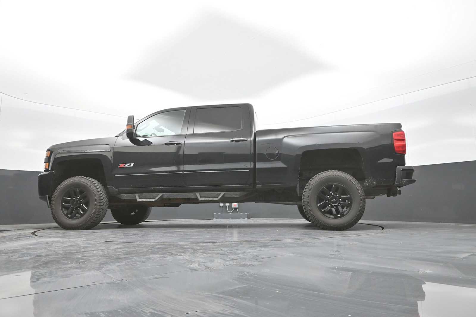 Used 2016 Chevrolet Silverado 2500 LT w/ Midnight Edition AWD/4WD image 31