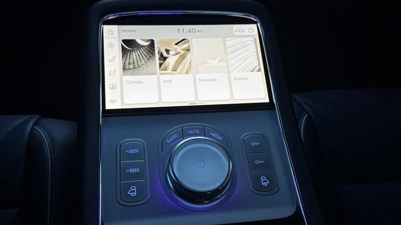 Used 2024 Genesis G90 3.5T image 26