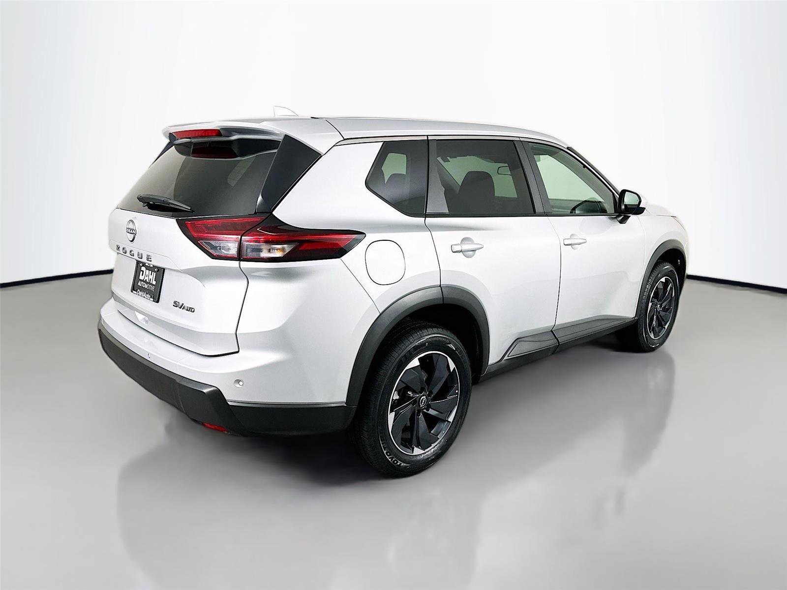 Used 2024 Nissan Rogue SV image 7