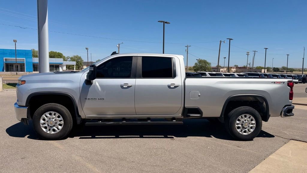 Used 2022 Chevrolet Silverado 3500 LT image 11